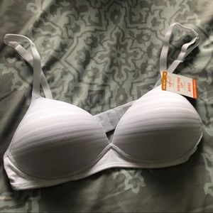 NEW Warner’s Wireless Bra 🎀